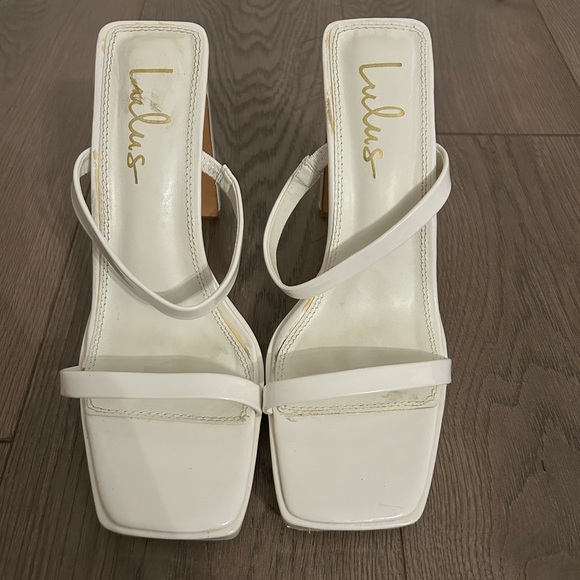 Lulus white double strapped heel. Size 10 - Picture 2 of 6